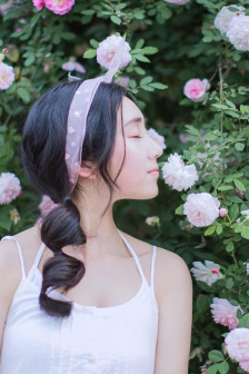 美丽的姑娘免费观看完整版视频